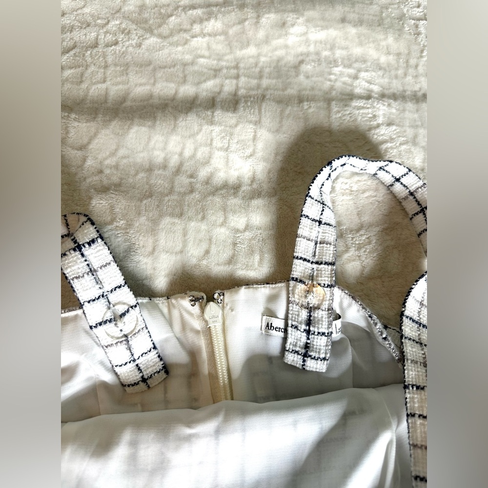 Abercrombie And Fitch white Tweed Mini Dress with side slit and adjustable strap - Picture 10 of 16